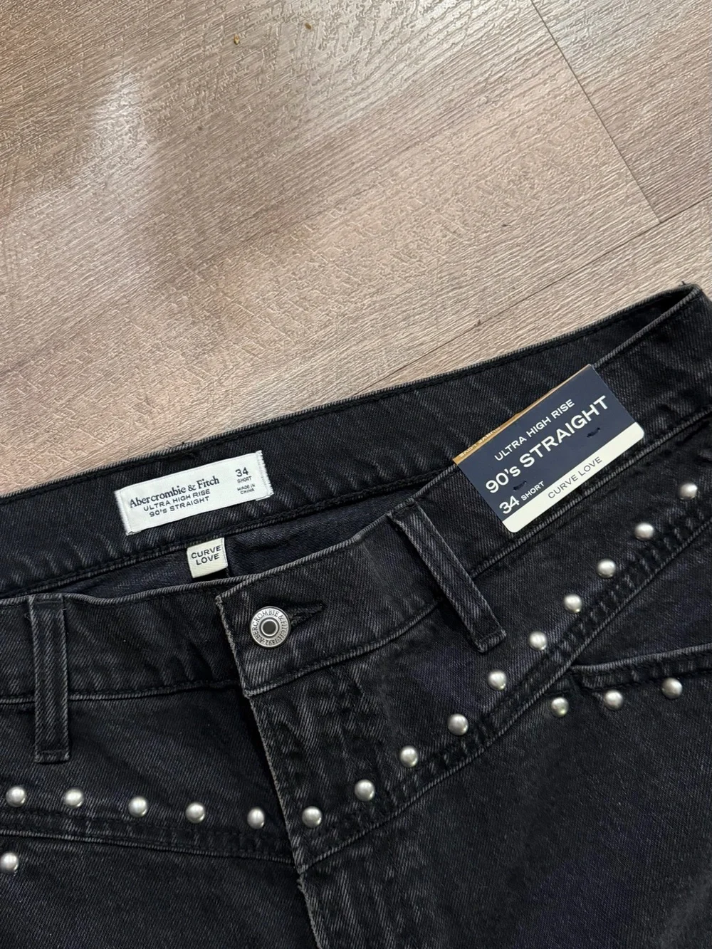 Abercrombie & Fitch Curve Love Ultra High Rise 90’s Black Jeans